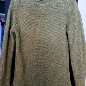 Sahalie sweater